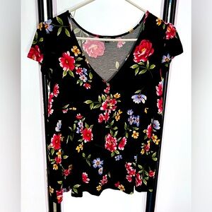Cute short sleeve top